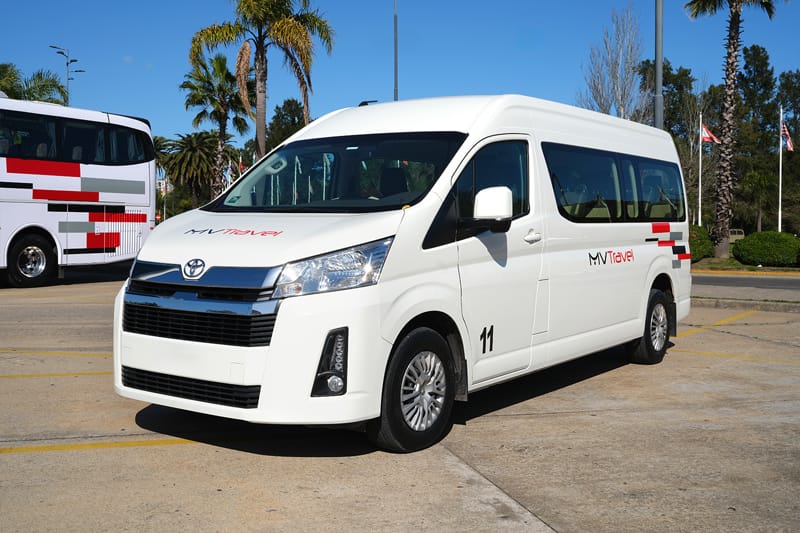 Toyota 12 asientos